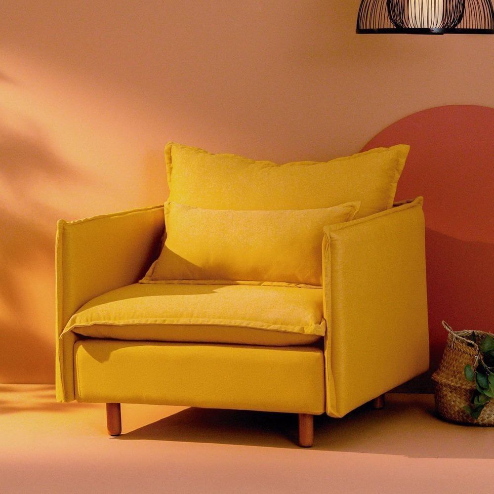 Poltrona com Pé Madeira Sôma Cabecasa Madeiramadeira Mostarda