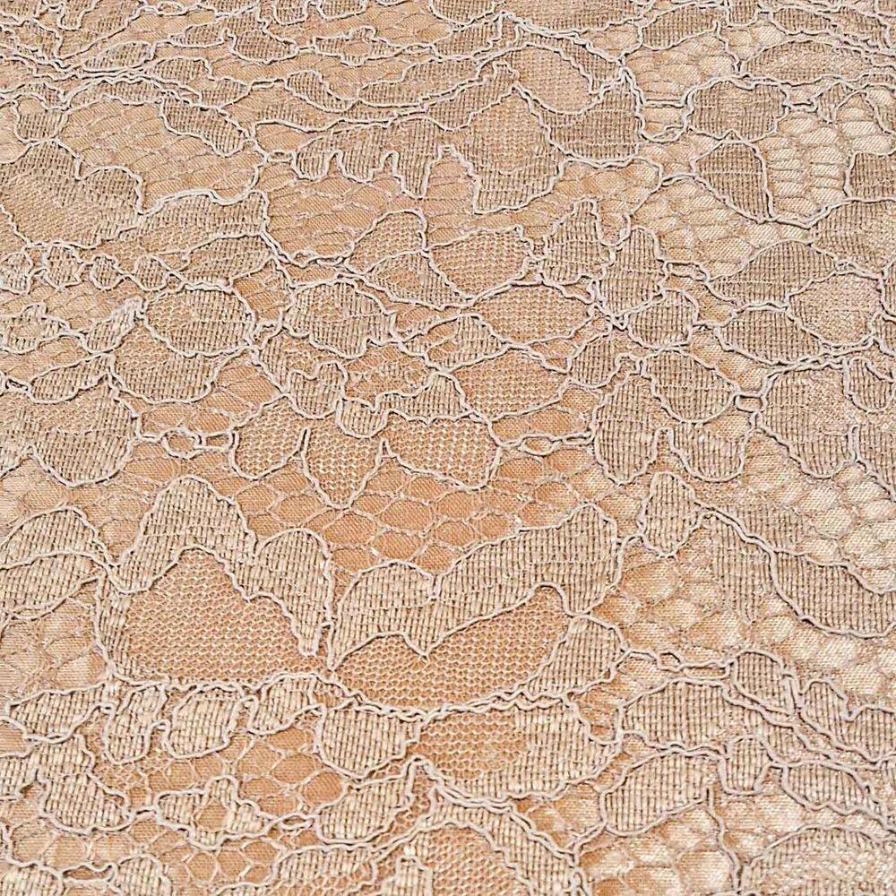 Rolo 2 Metros Renda Suiça Forrada 95% Poliéster 5% Poliamida