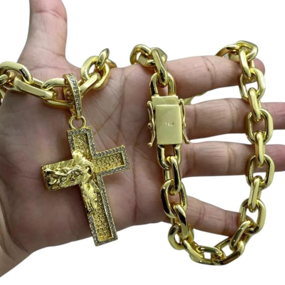 Cordão 18Mm Cadeado + Pingente Cruz Jesus - Banhado A Ouro