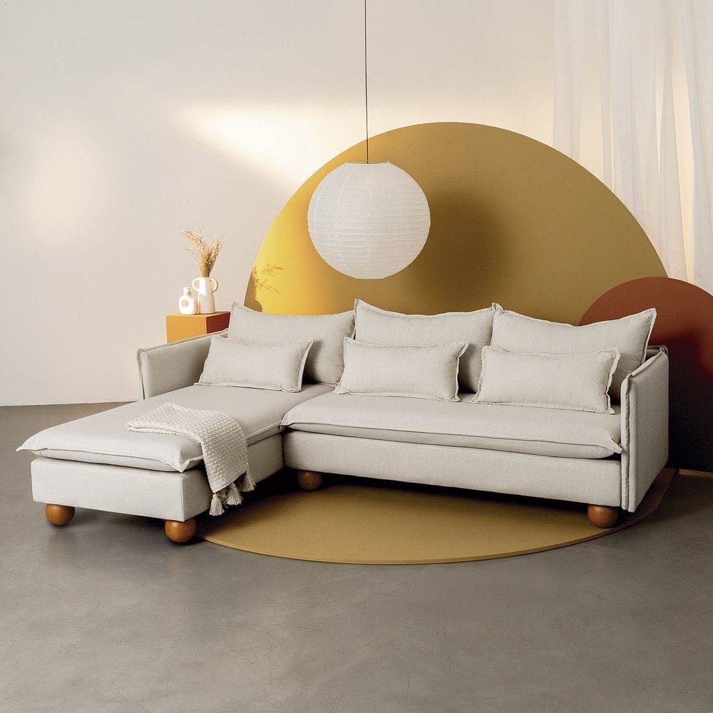 Sofá Modular 3 Lugares com Chaise e Pé Bolinha Sôma Cabecasa Madeiramadeira Linho Natural