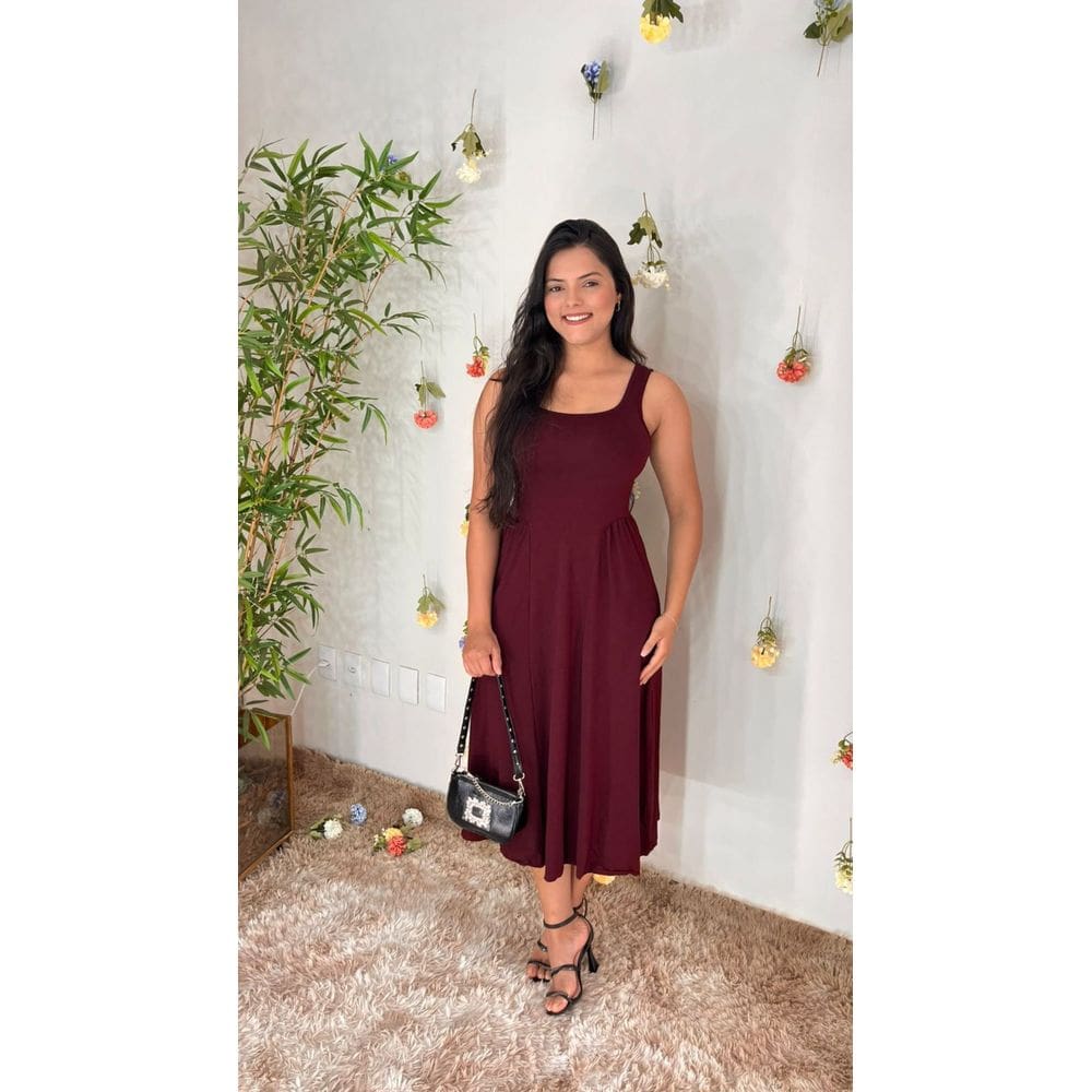 Vestido Midi Moletinho Regata Decote Quadrado Crisconf