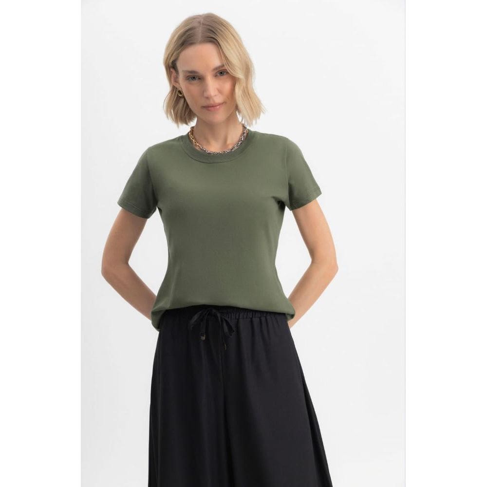 Blusa feminina em malha Essendi Blusa feminina em meia malha Essendi