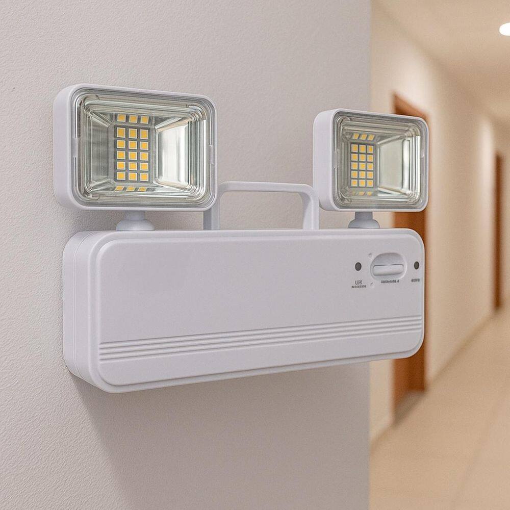 Luminária De Emergência Luz Led Para Corredores Escadas