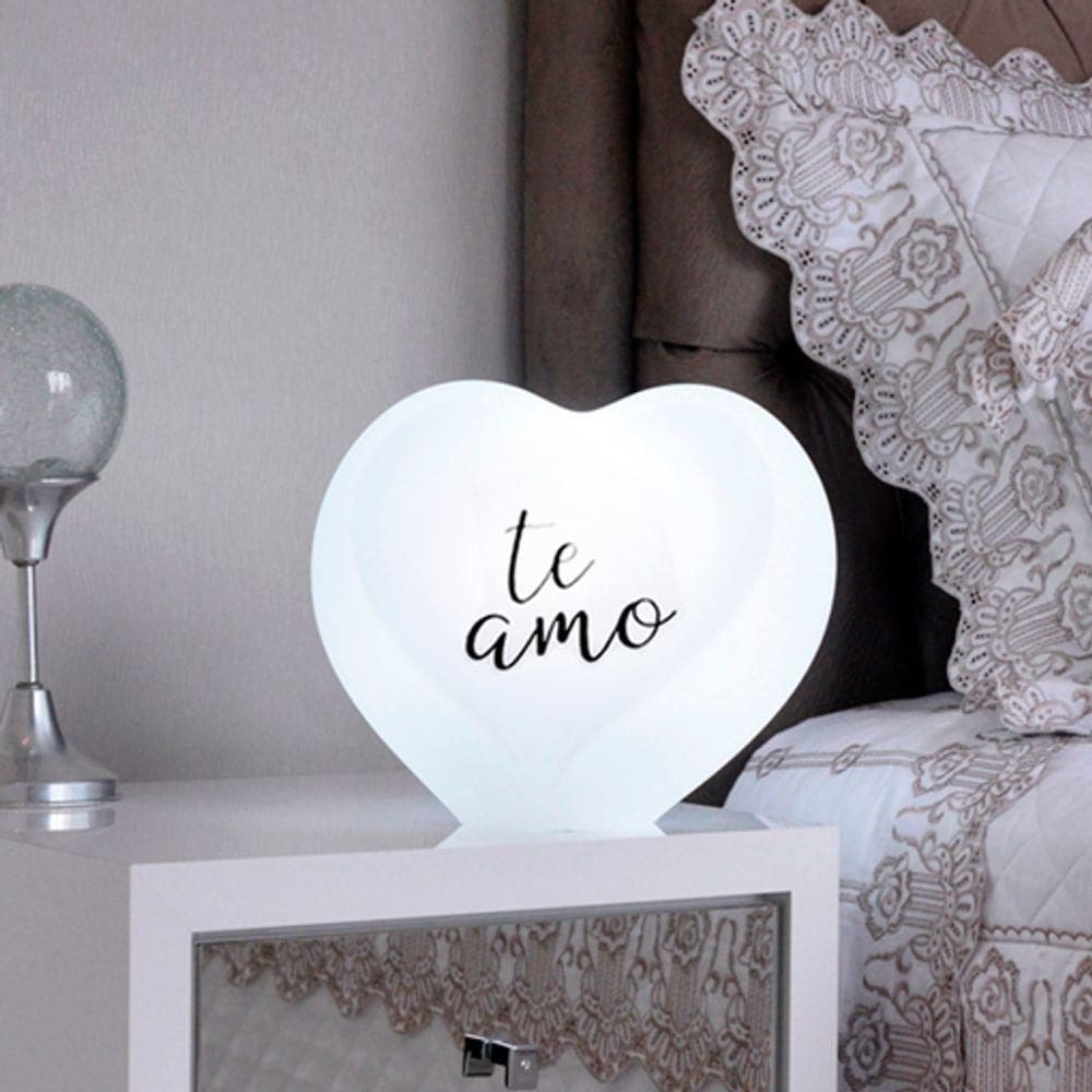 Luz Do Amor: Luminária Coração Led Para Iluminar Seus Momentos Românticos