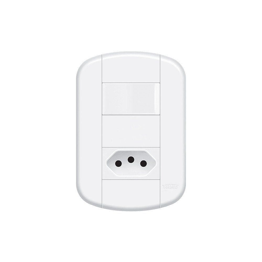 Interruptor Simples E Tomada 2p+t 20a Fame Blanc+ Distanciados Com Placa 4x2 Branco