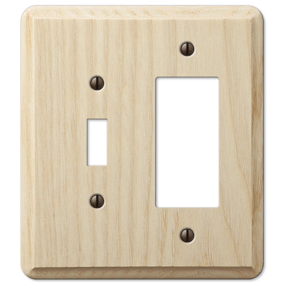 Placa de pared AmerTac con interruptor basculante y un botón en madera de fresno sin terminar