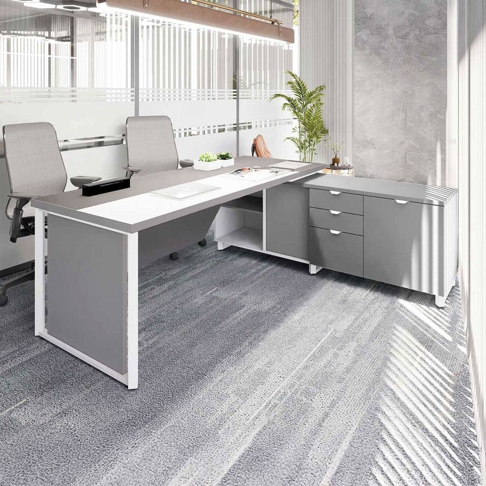 Mesa de Escritório Diretor em L 180cm com Armário Lateral e Caixa de Tomadas Corporate Cinza Sagrado / Branco