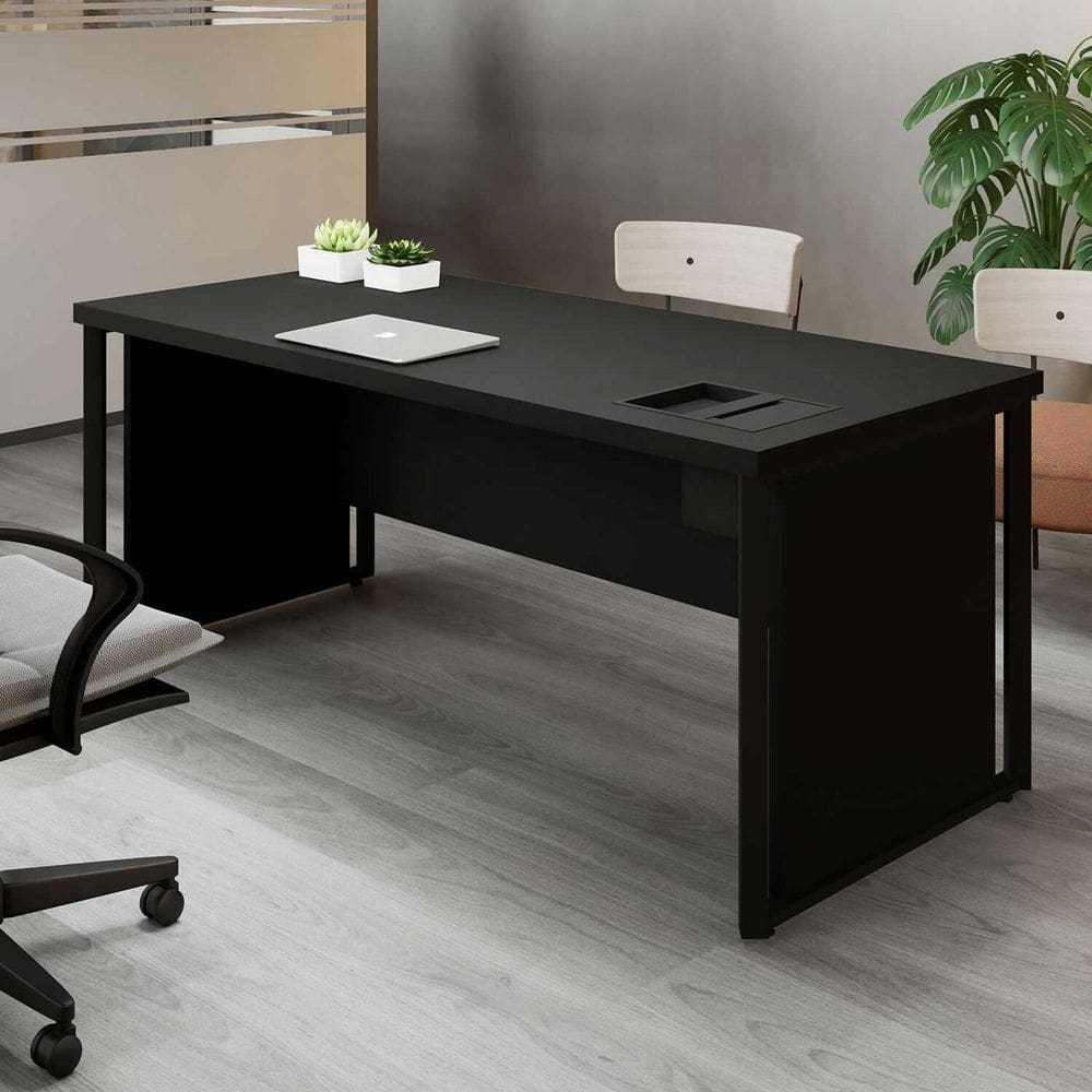 Mesa Diretor 180cm com Caixa de Tomadas e Porta Objetos para Escritório Corporate Preto