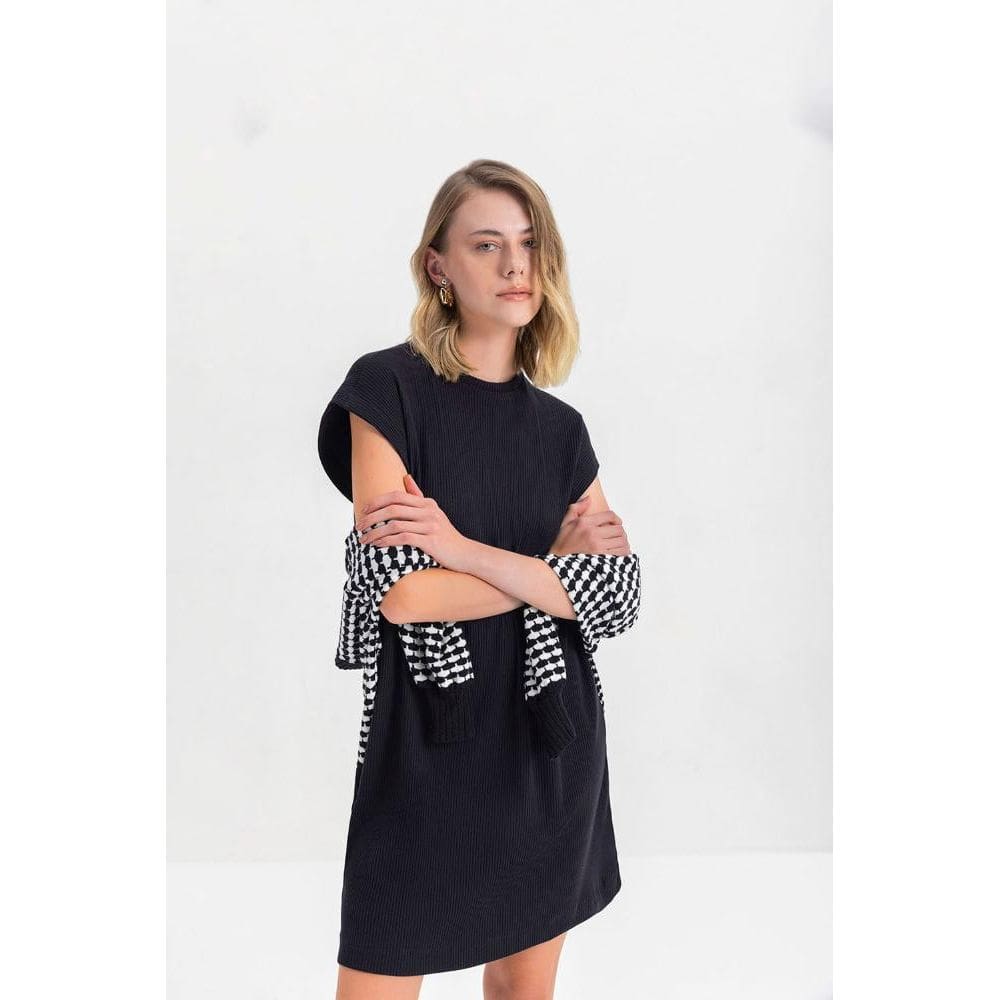 Vestido Feminino Curto Canelado Essendi Preto