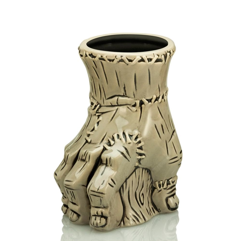 Caneca Geeki Tikis The Addams Family Thing 800 ml de cerâmica