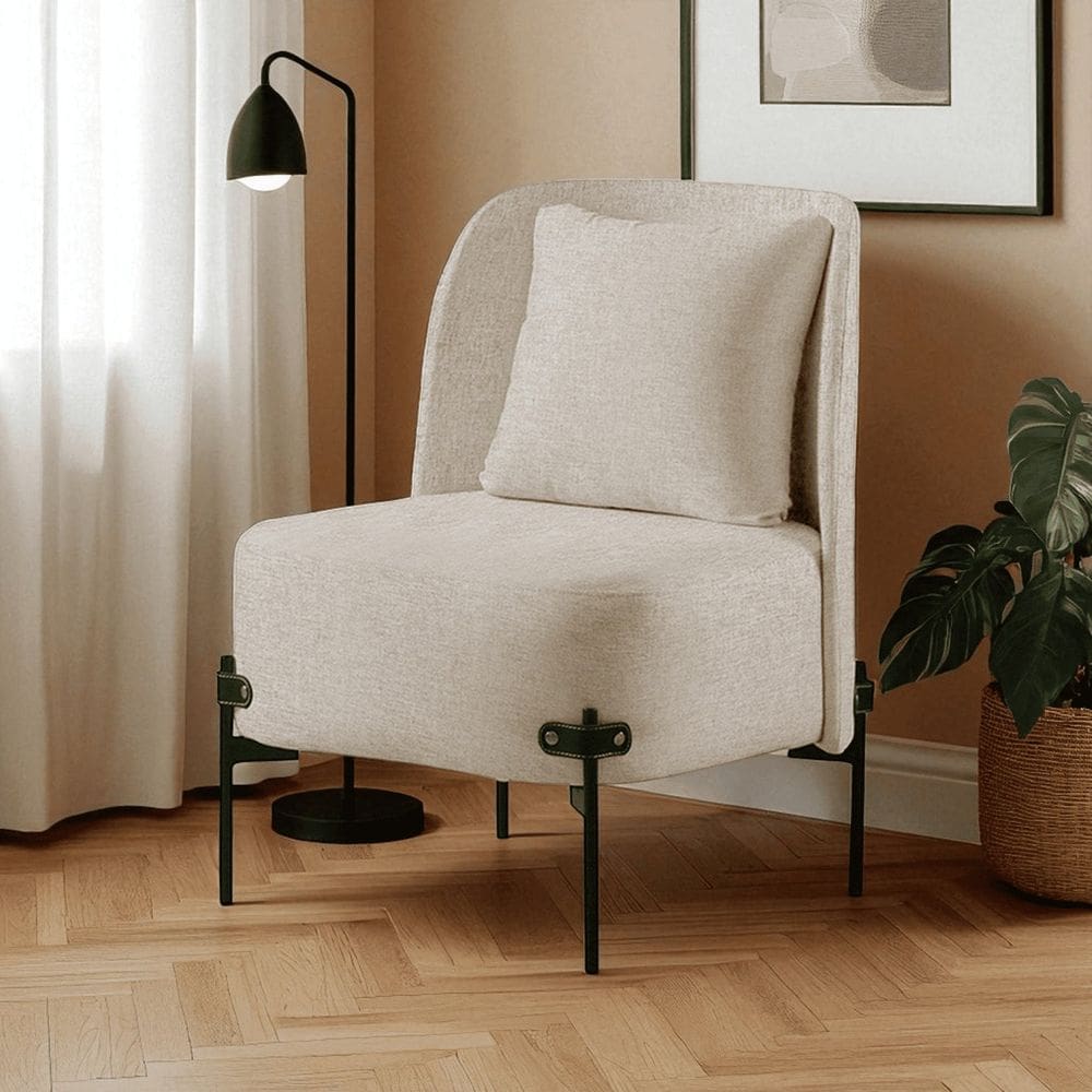 Poltrona para Sala de Estar Madeira Maciça Castellar Móbile Aurora Luxo Bege