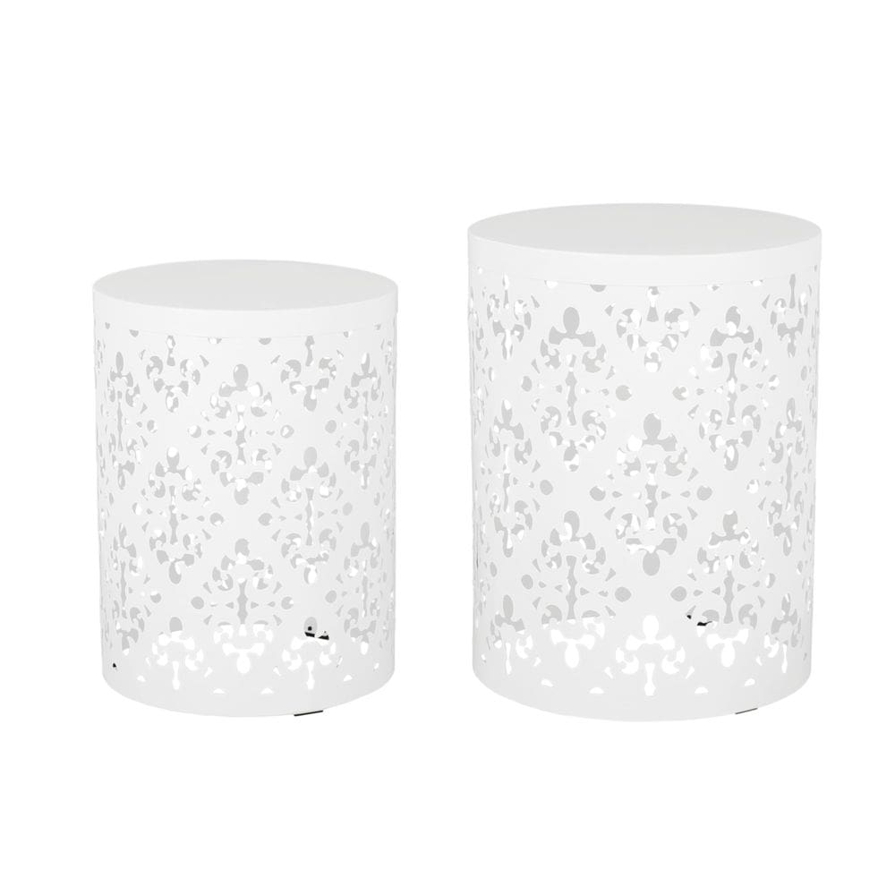 Conjunto de mesa final ao ar livre com 2 recortes de ferro branco Benzara