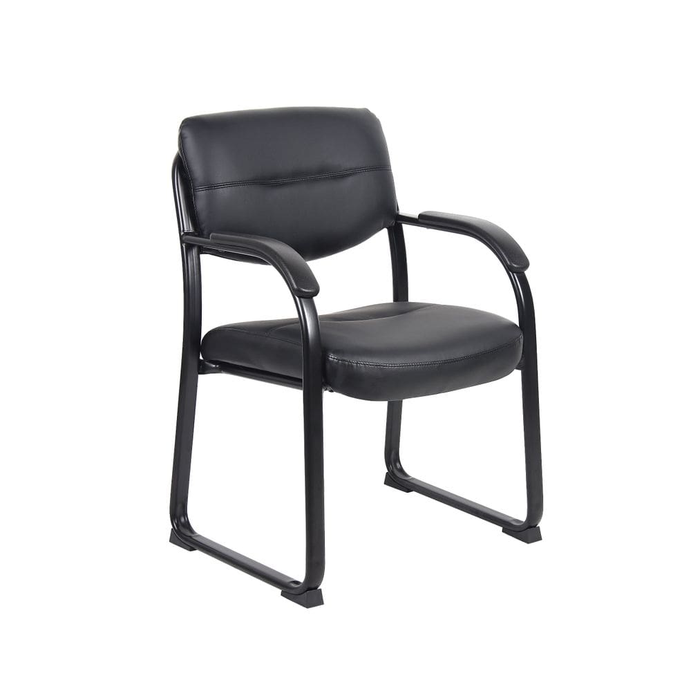 Cadeira lateral Boss Office Products de couro com braços pretos
