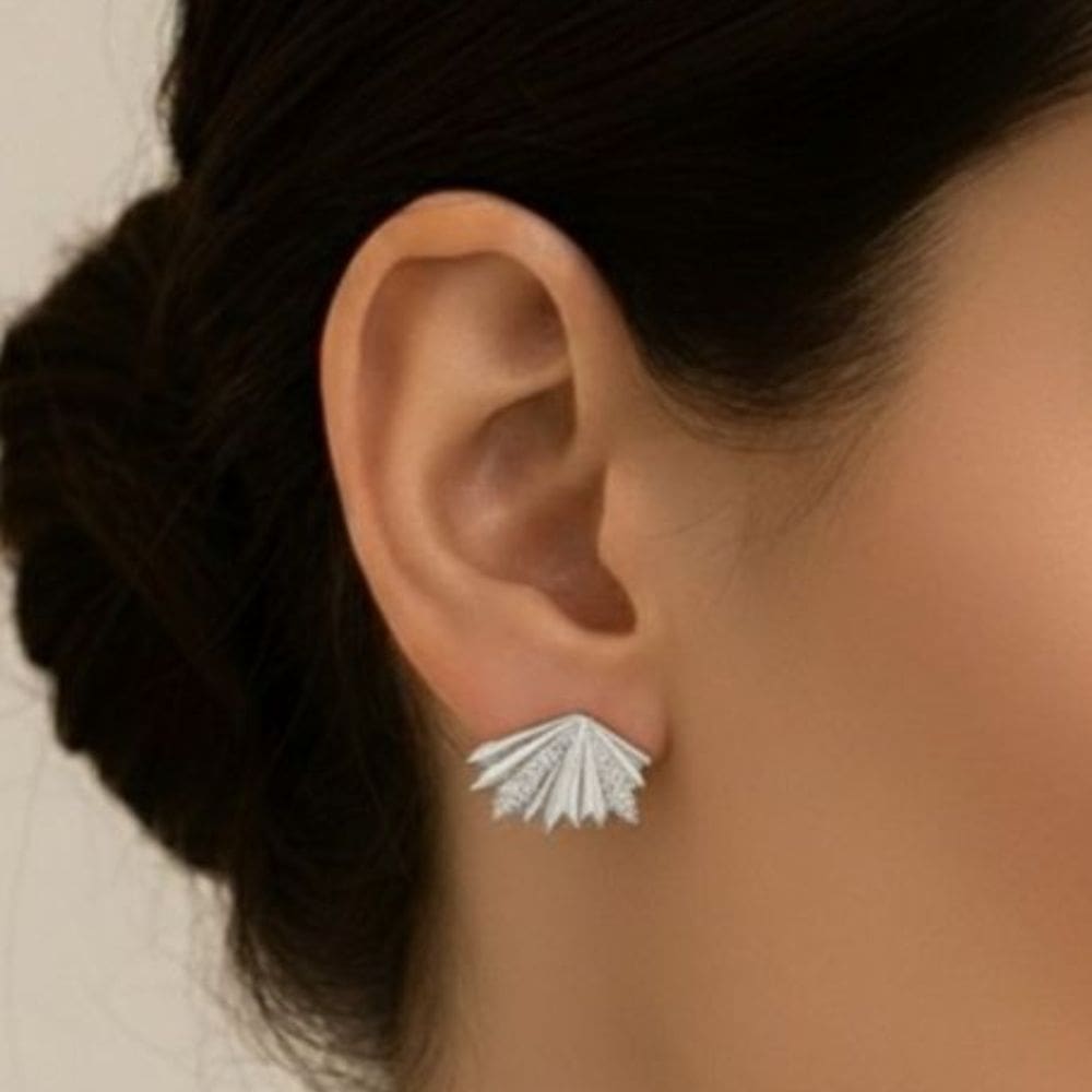 Brinco Leque Com Zircônias Cristais Banhado a Prata