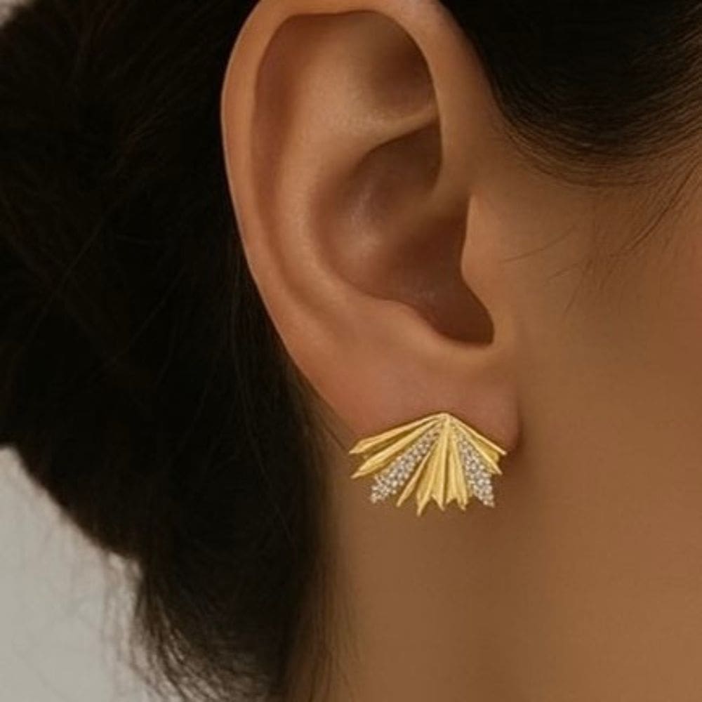 Brinco Leque Com Zircônias Cristais Banhado a Ouro