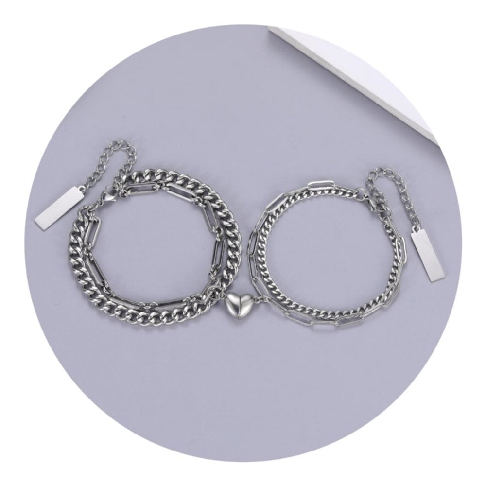 Pulseira para casais com ímã de coração duplo em titânio