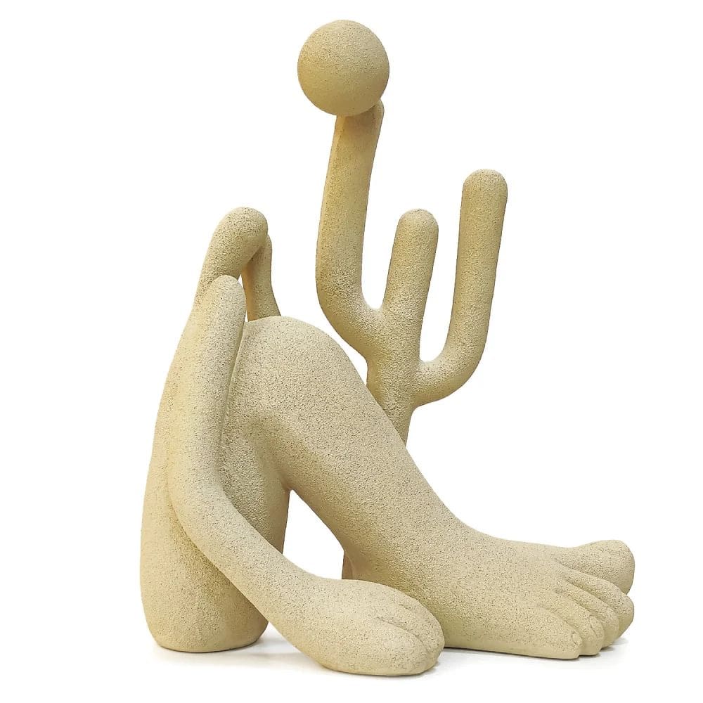 Escultura em polirresina bege mart tarsila do amaral