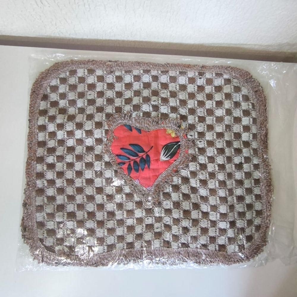 Kit 3 Peças Tapete Banheiro Xadrez Daminha Taolha De Piso Chão 50x40cm Caramelo Com Estampa