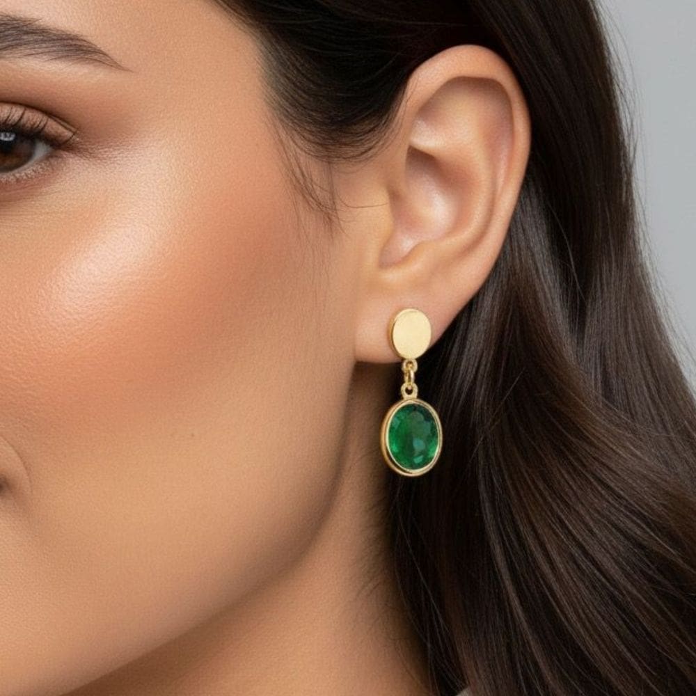 Brinco Pedra Oval Verde Banhado a Ouro