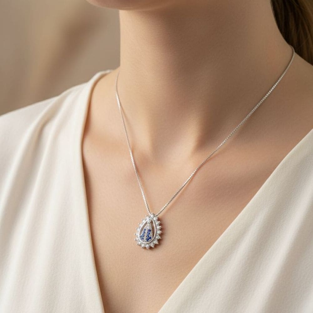 Colar Gota Cravejada Nossa Senhora Aparecida Banhado a Prata