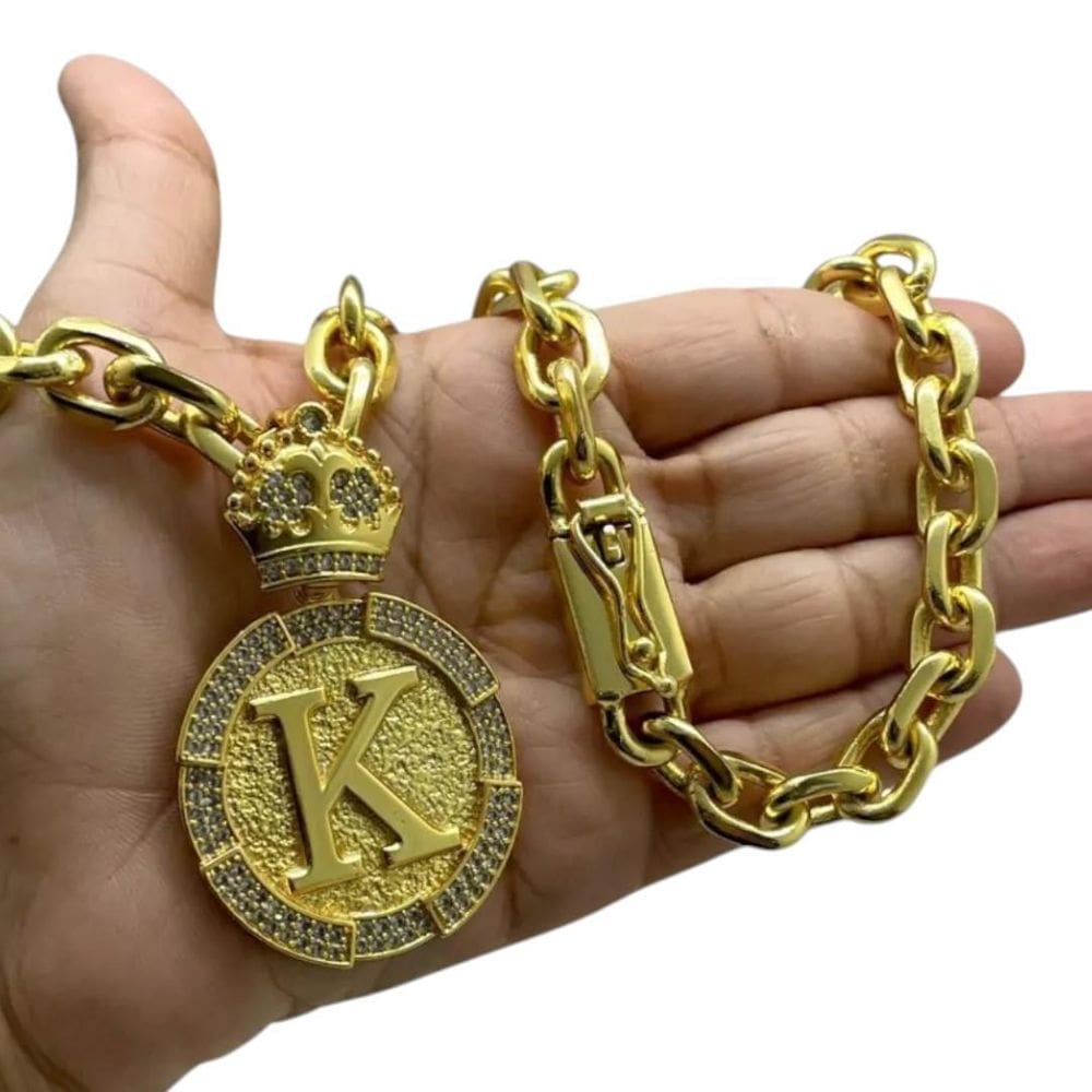 Cordão 12Mm Cadeado + Pingente Letra - Banhado A Ouro 18K