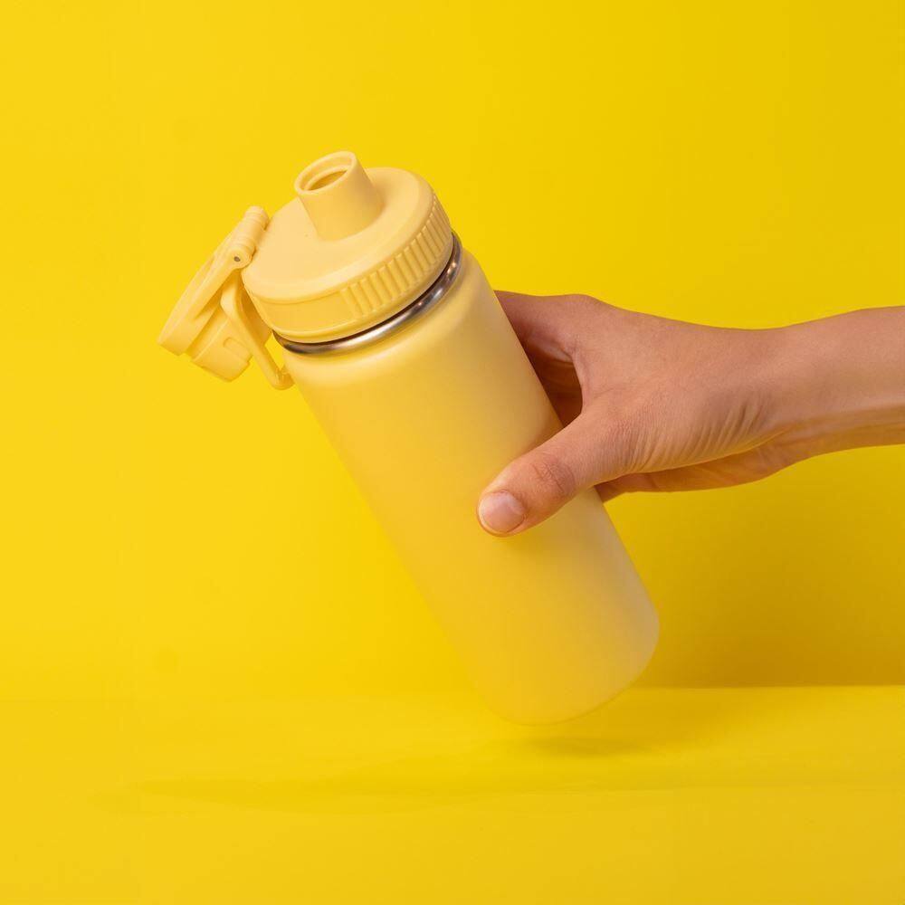 Garrafa Térmica Amarela 780ml Com Alça E Bico - Estilo E Praticidade Na Hidratação