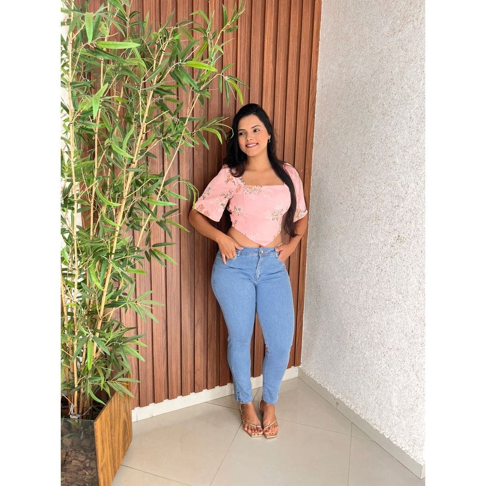 Calça Feminina Cigarrete Jeans Claro Cintura Alta TNW Confecções