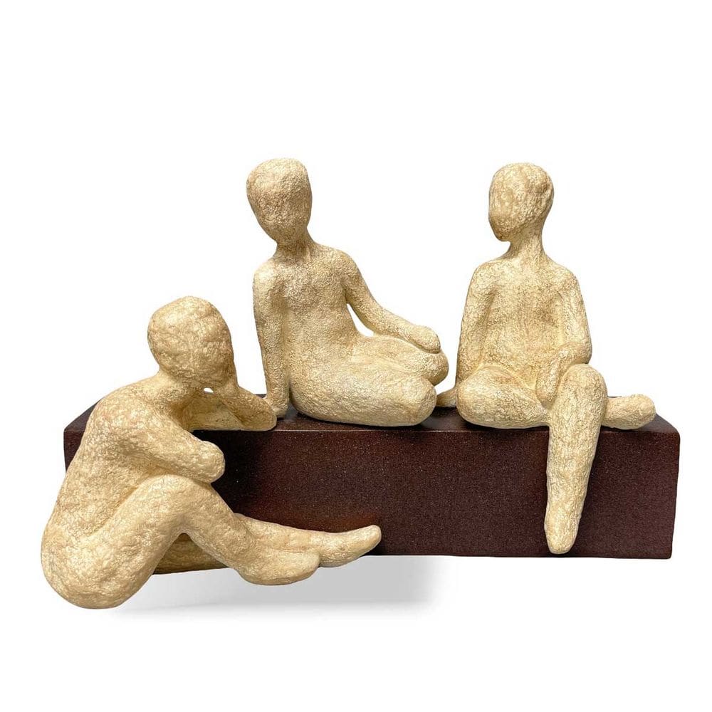 Escultura Decorativa Pessoas Sentadas em Resina 30cm TMN3038 BTC