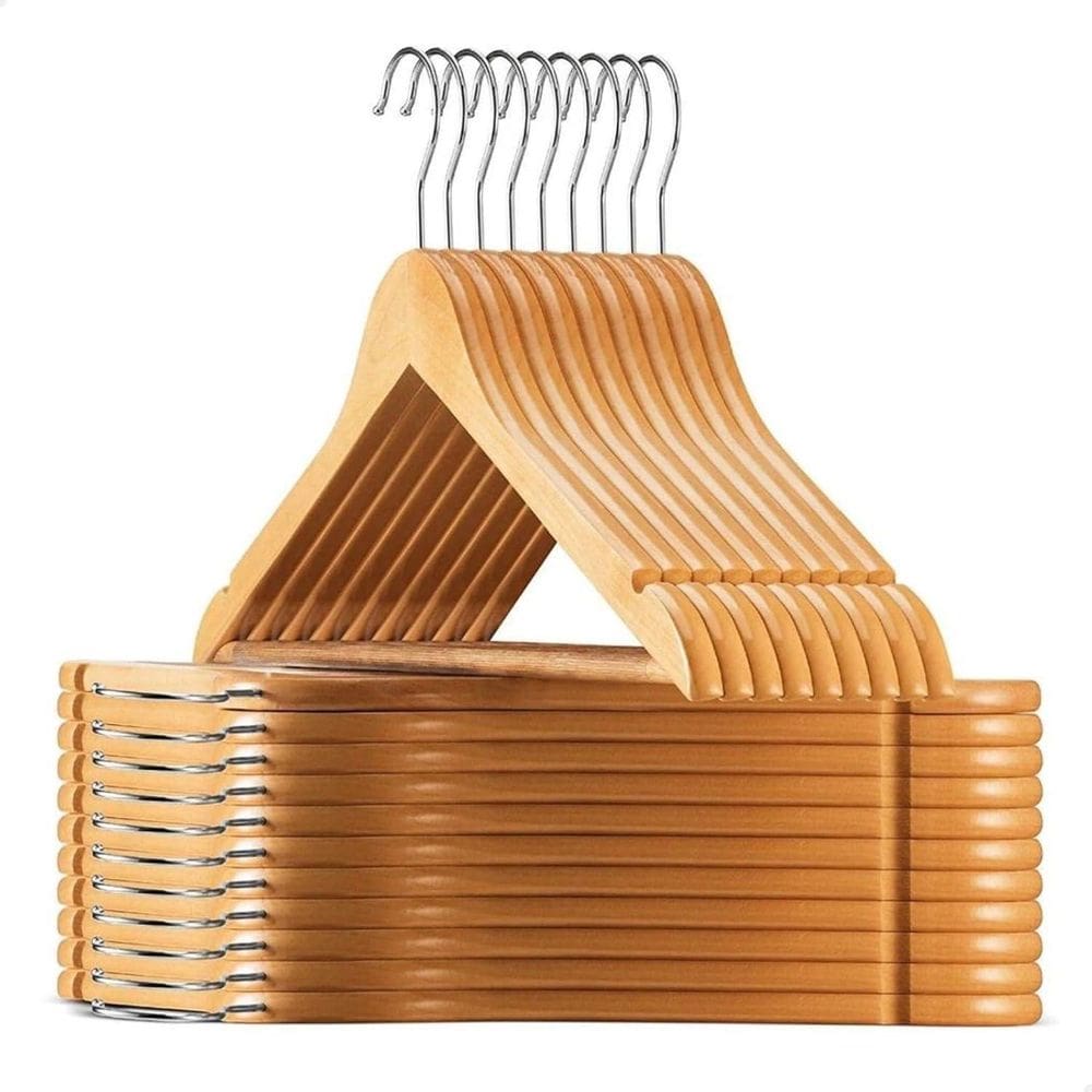 Kit 6 Cabides Madeira Marfim Com Verniz P Roupas Pesadas