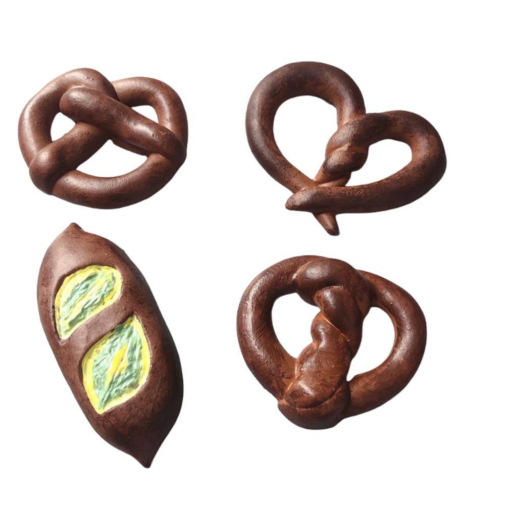Imãs de geladeira, resina 3D, pretzel e pão, 4 unidades