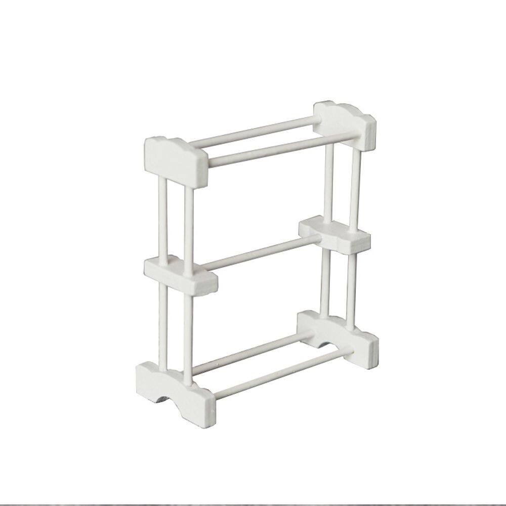 Toalheiro em miniatura Dollhouse Furniture de madeira em escala 1:12