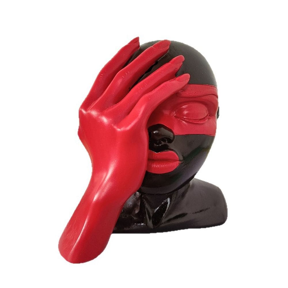 Escultura: resina abstrata, mulher africana, mão vermelha moderna, 21 cm