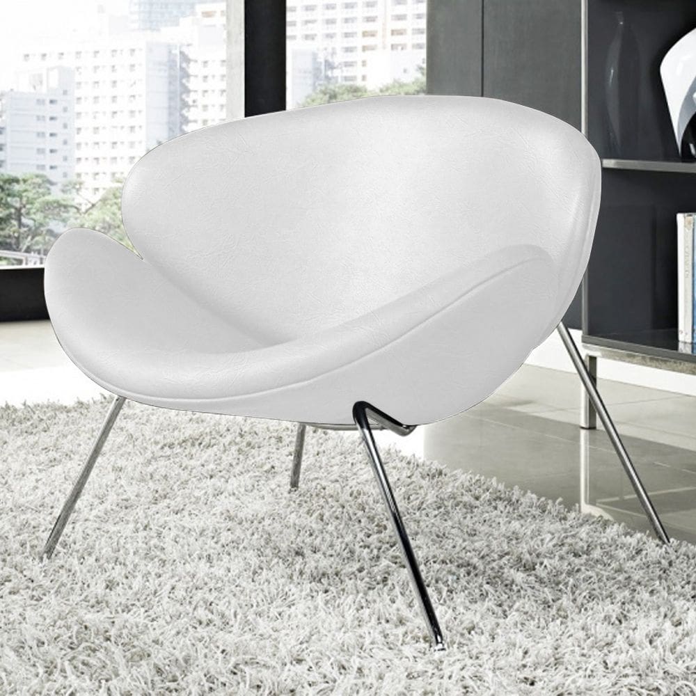 Poltrona Trevo Couro Natural Branco Base Cromada