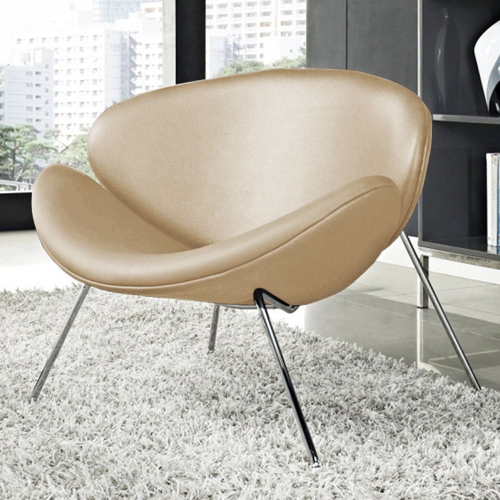 Poltrona Luxo Trevo Couro Sintético Bege Base Cromada