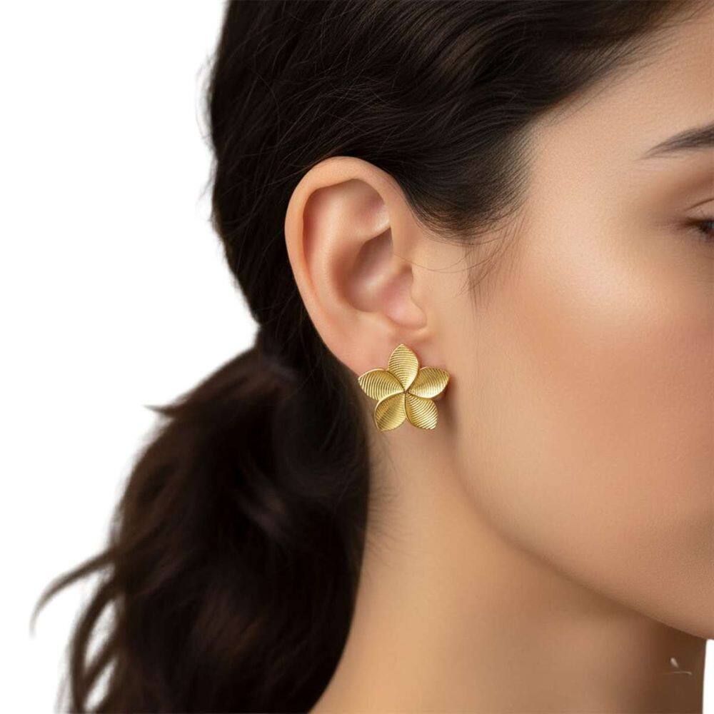 Brinco Flor Dourada Feminino Luxo Elegante 4cm Luxo Festa