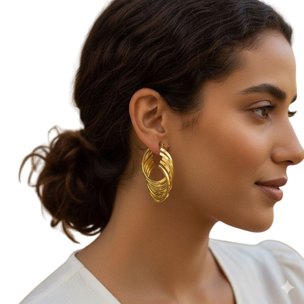 Brinco Argola Dourada Ondulada Banhado a Ouro 18K Luxo Festa