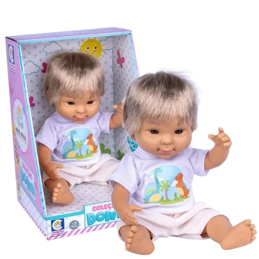 Boneca Menino Loiro Inclusiva Síndrome De Down Macio Vinil