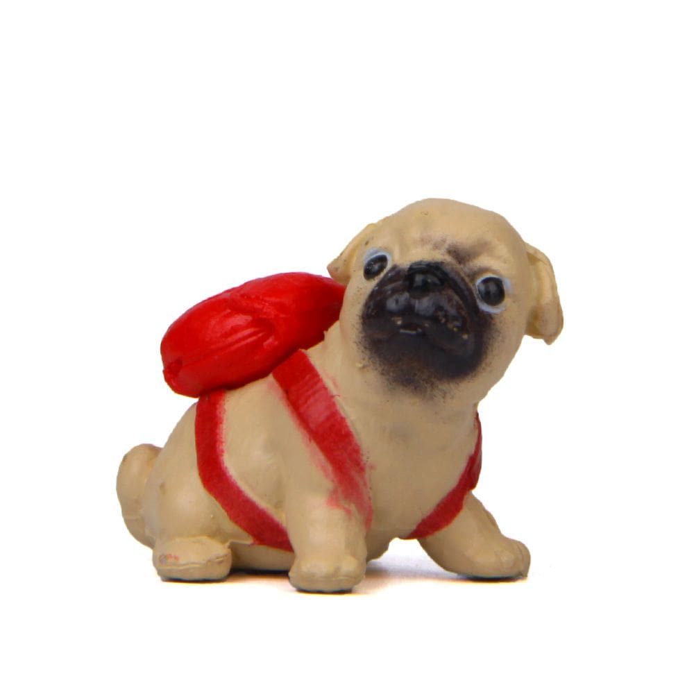 Estátua de jardim, pug fofo com mochila vermelha, escultura em resina de 3 cm