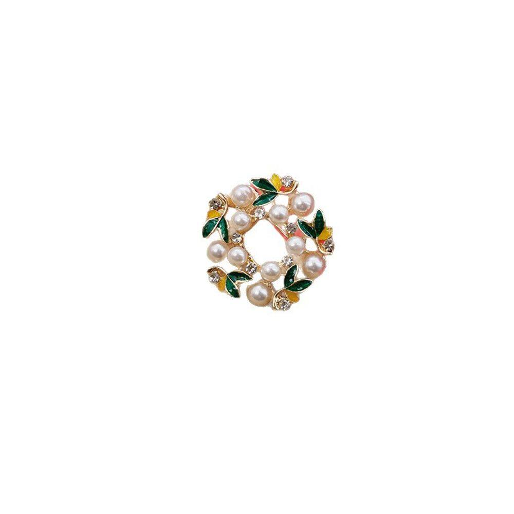 Broche de flor de esmalte vintage com pérolas e folhas verdes