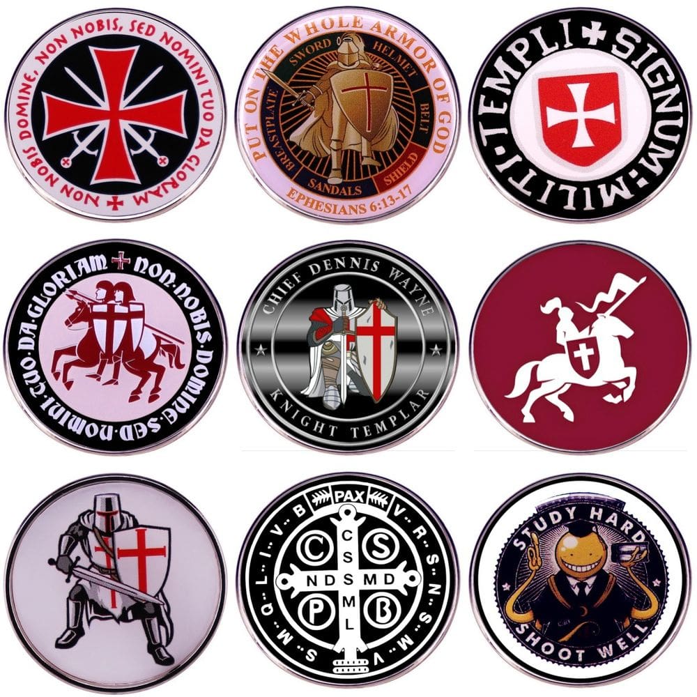 Conjunto de broches e escudo medieval da Cruz dos Cavaleiros Templários
