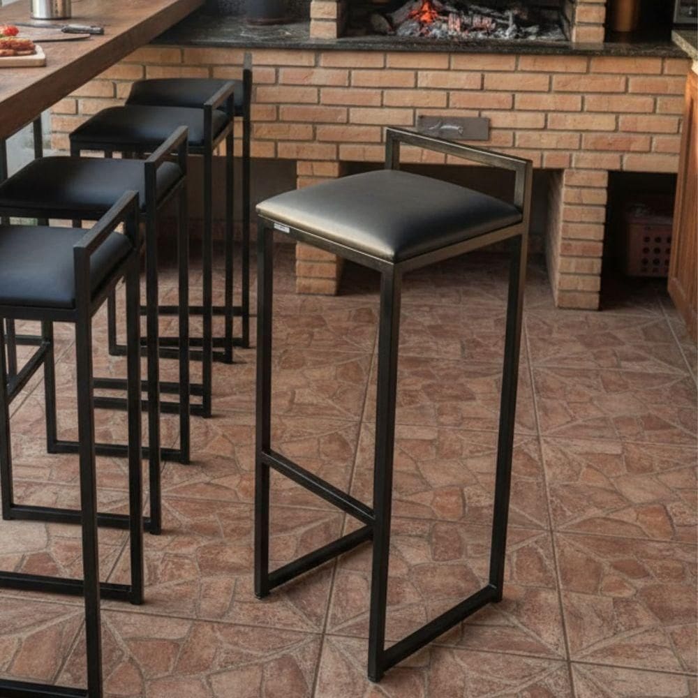 Banqueta Alta Bancada Estofada Preto