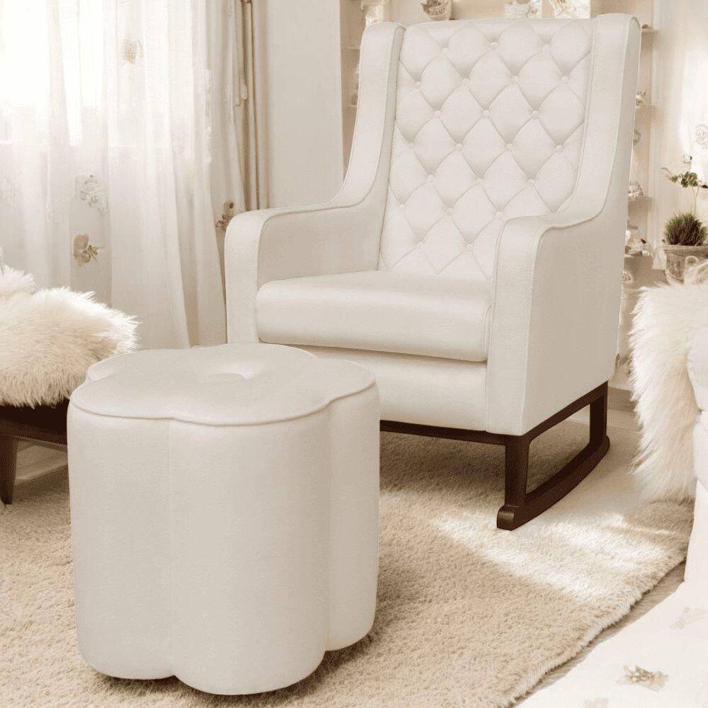 Poltrona Cadeira De Amamentação Com Base Balanço E Puff Maju Linho Off White- Mabe Magazine