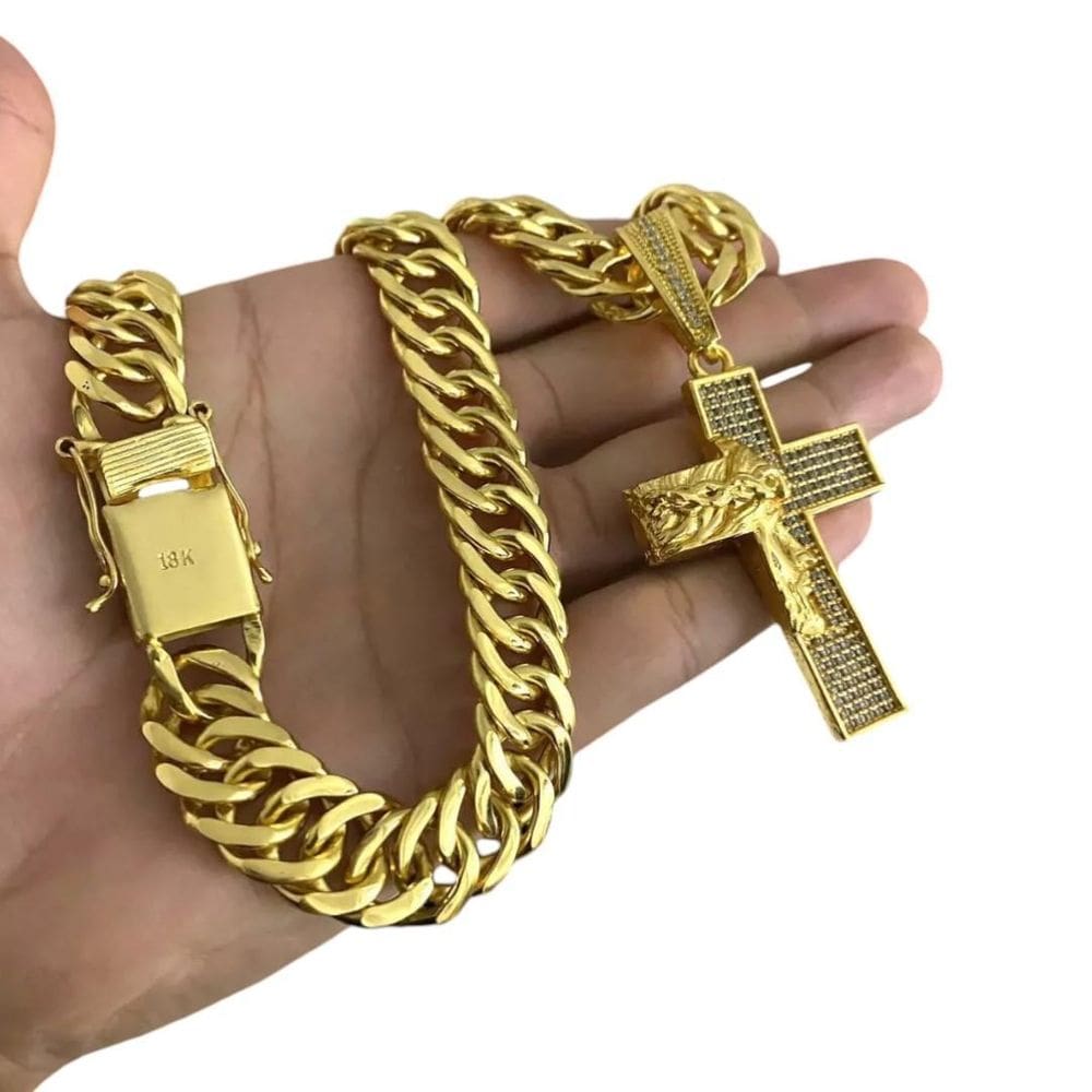 Cordão Grumet 15Mm + Pingente Cruz Rosto - Banhado A Ouro