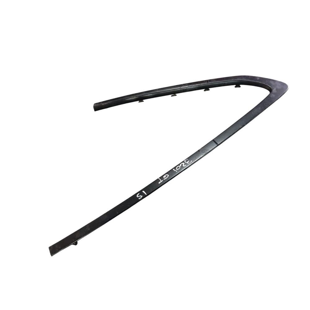 Moldura Externa Vidro Traseiro Direito Bmw 320I 2015