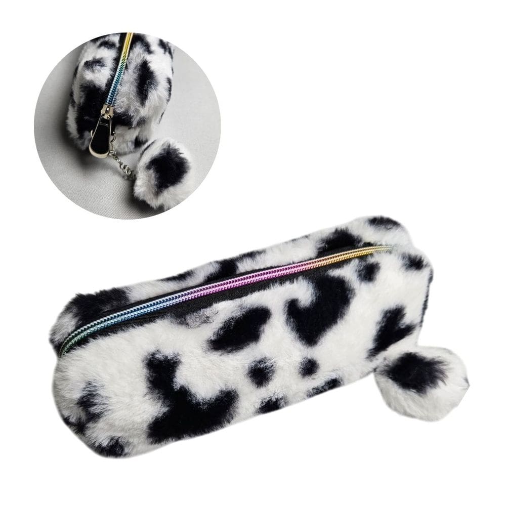 Estojo Escolar Pelúcia Vaquinha Multiuso Zíper Pompom Fofo Aula Branco Grande Lápis Caneta Material