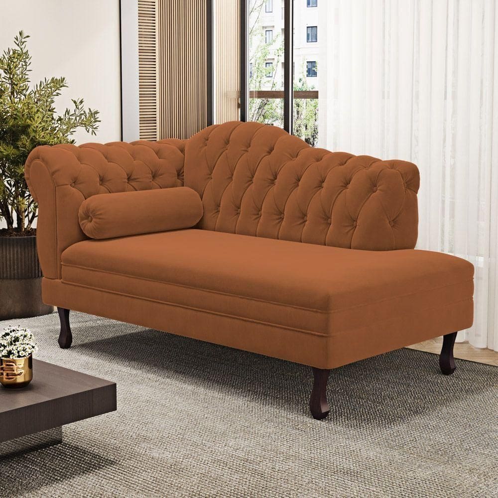 Divã Recamier Lavínia Clássico 120cm Capitonê Com Pés De Madeira Veludo Terracota - Desk Design