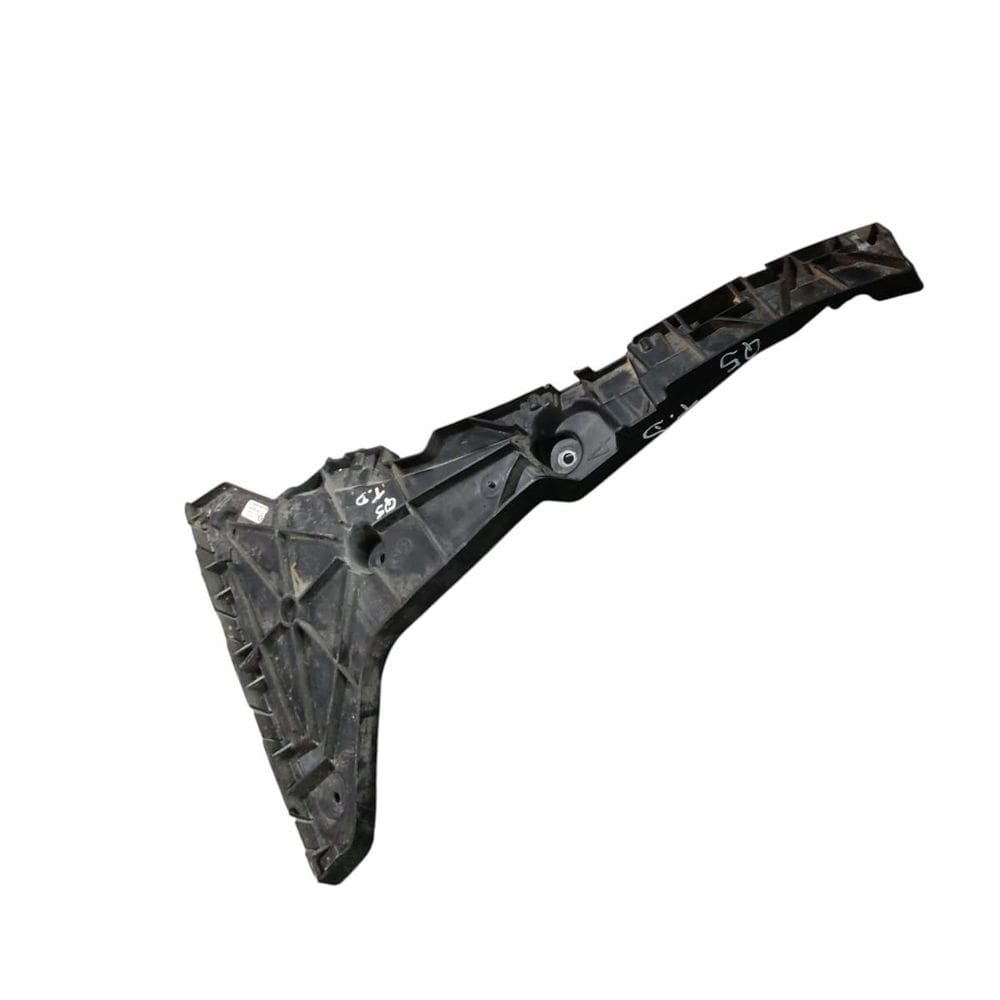 MP - Guia Parachoque Traseiro Direito Q5 2022