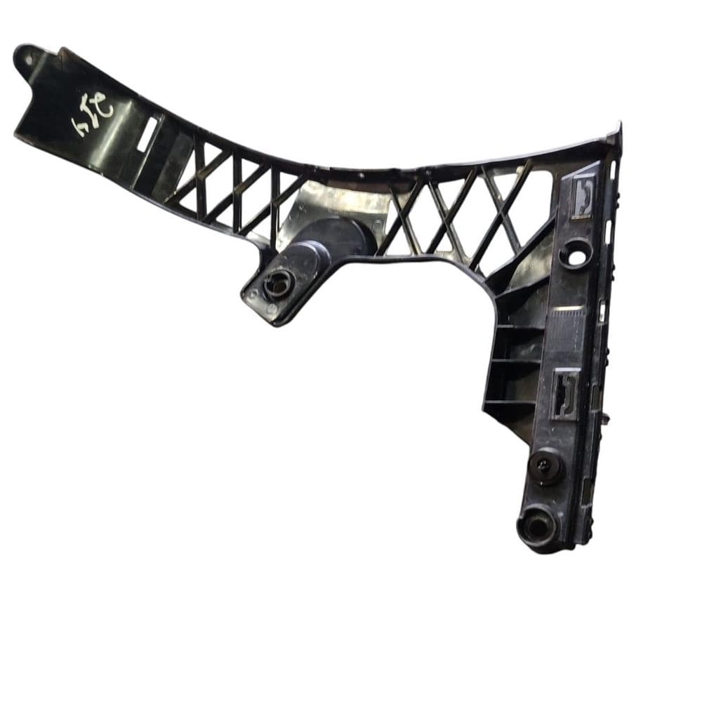 Guia Suporte Parachoque Traseiro Direito Cla200 2022