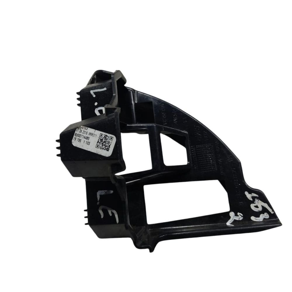 Guia Parachoque Traseiro Esquerdo Volkswagen Jetta 2017