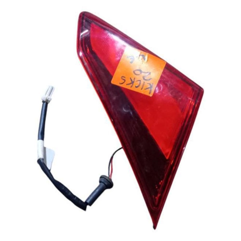 Lanterna Esquerda Tampa Traseira Kicks 2016 A 2021 71A300202